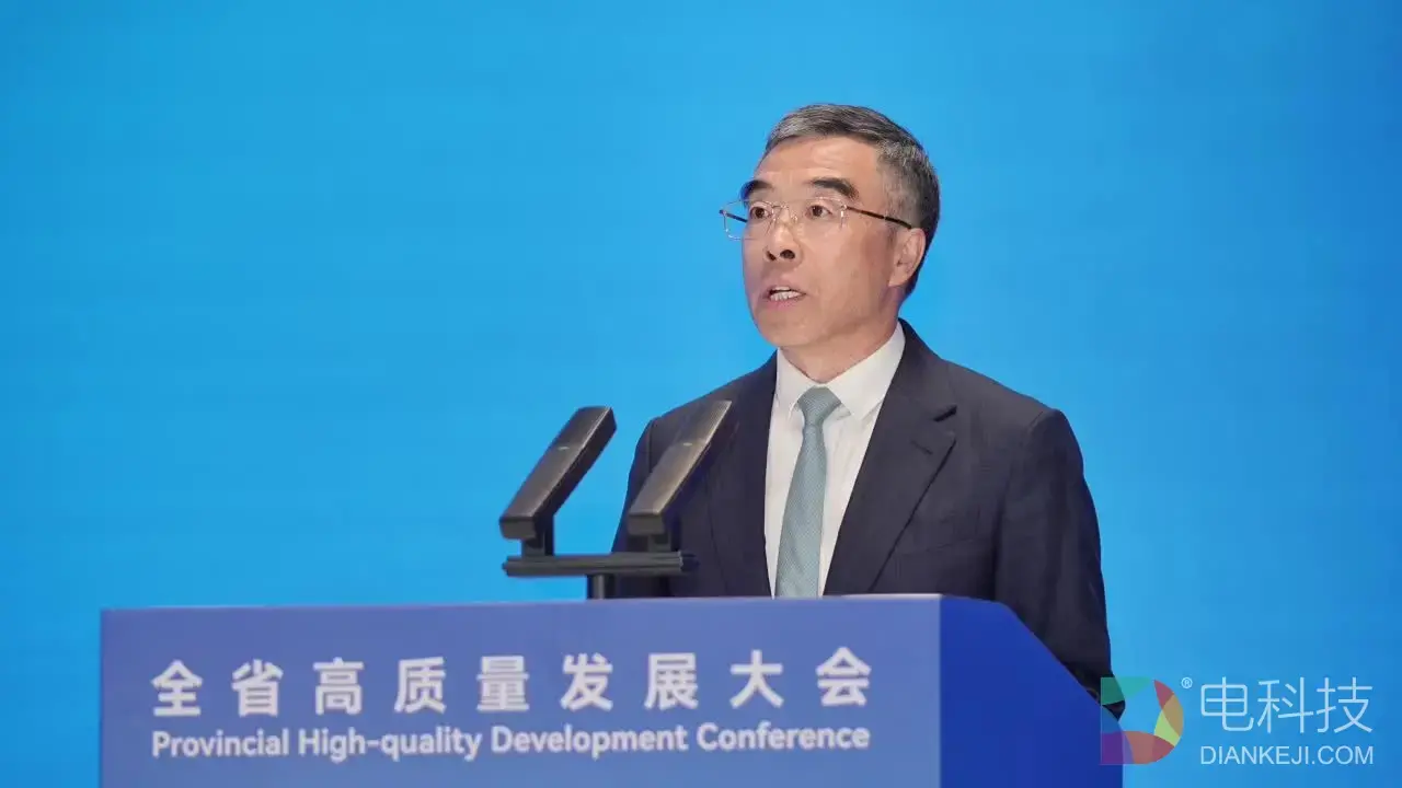 华为去年营收超8800亿元，上半年净利润下降32%，研发反向增长9%