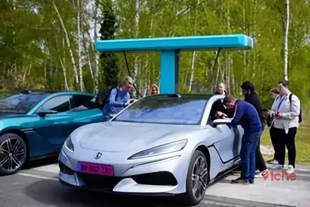 比亚迪闪充站：腾势欧洲上市的“隐藏王牌”