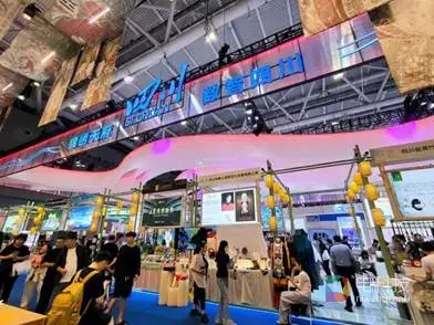 文博会爆火！虹魔方“熊猫育婴房”萌力炸场