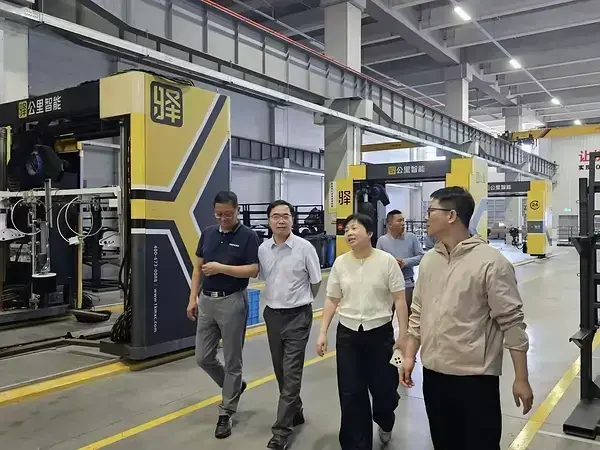 TUV NORD向杭州恒致创新智能科技集团有限公司颁发洗车设备机械指令证书