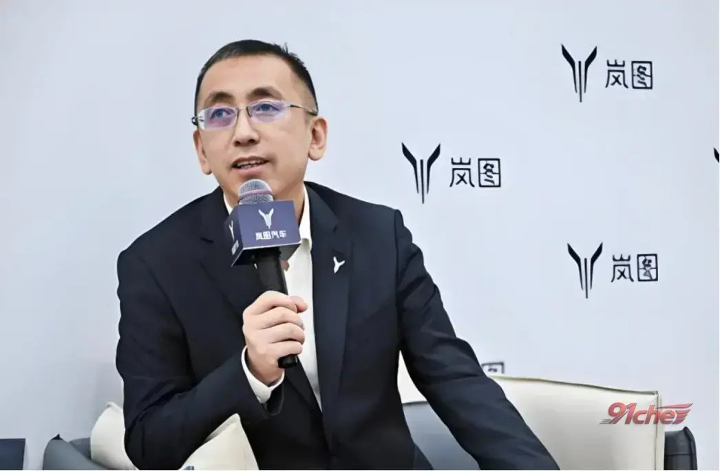 岚图卢放问“广告法为啥对这几个人没效呢”，问的其实是个老理：不能让老实人吃亏！