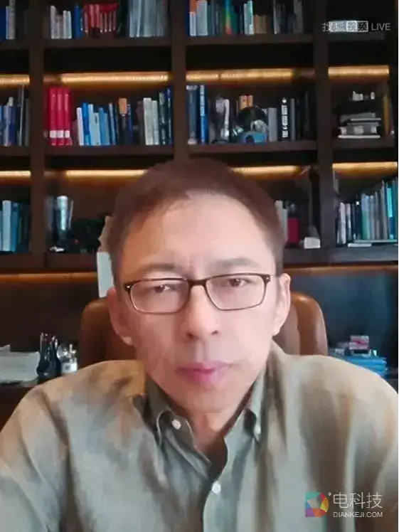 扩军48支球队值不值？3 分钟补水暂停暗藏广告商机？《张朝阳的英语课》带你解读世界杯新玩法