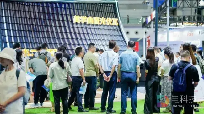 登国内顶级能源盛会！华宝新能全场景家庭绿电体系惊艳亮相