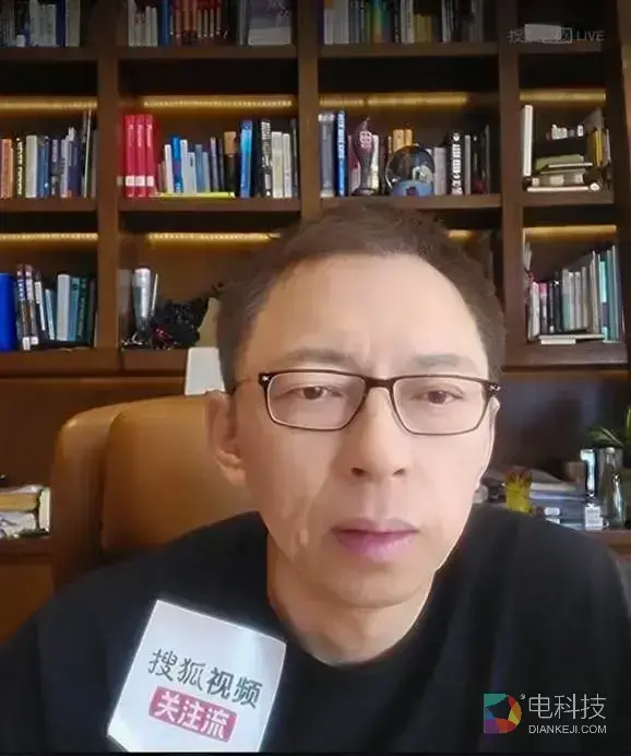 黄仁勋驳斥AI末日论、莫斯科再遭大规模无人机袭击 《张朝阳的英语课》盘点全球热点