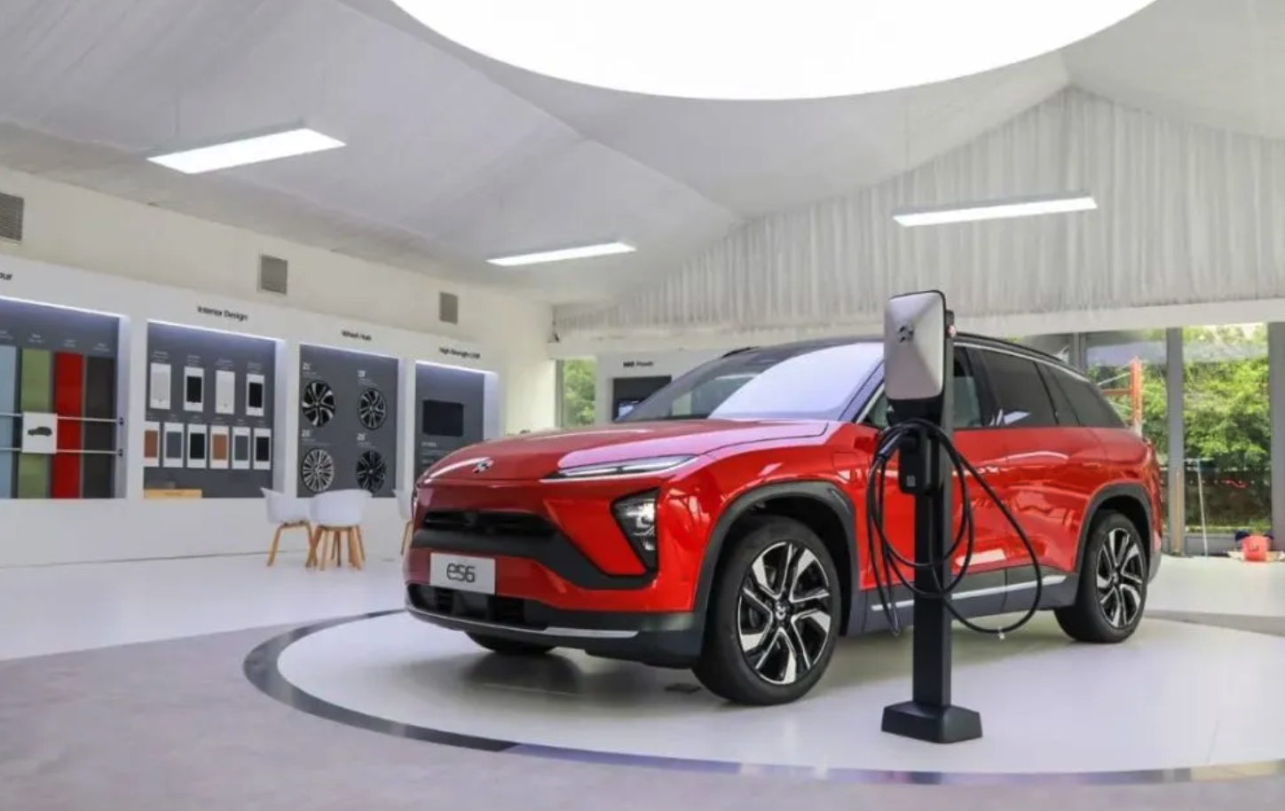 李斌谈Model Y降价，特斯拉要成为大众，蔚来则对标“BBA”