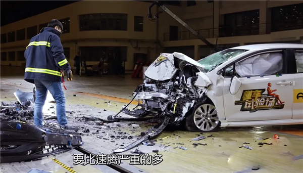 2.png德系车比日系车皮实？媒体实测大众速腾对撞卡罗拉，谁又翻车了