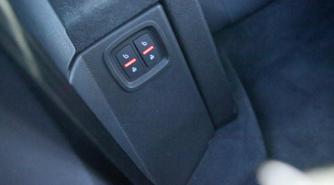  中期改款胜似换代，内外兼修的奥迪Q7王者归来