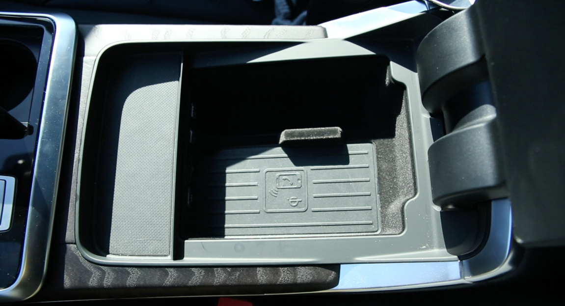  中期改款胜似换代，内外兼修的奥迪Q7王者归来