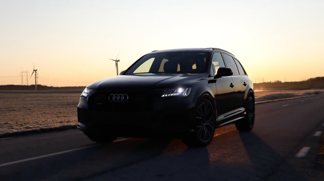  中期改款胜似换代，内外兼修的奥迪Q7王者归来