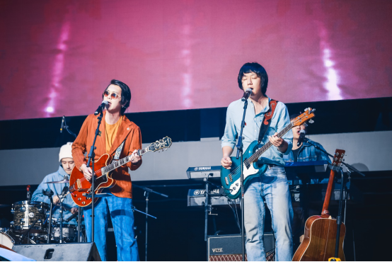 【新闻稿】10万级科技头等舱 广汽埃安AION Y 10.59万元起正式预售(1)583.png