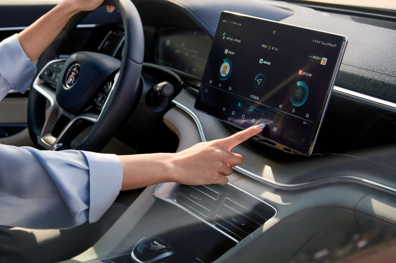  宋PLUS DM-i超混SUV上市，燃油车终结者开启&ldquo;快省静顺绿&rdquo;新时代