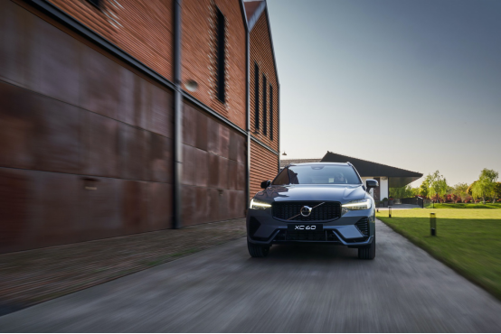 新闻稿：解锁智能出行新享法 沃尔沃汽车携新款XC60上海车展首秀1543.png