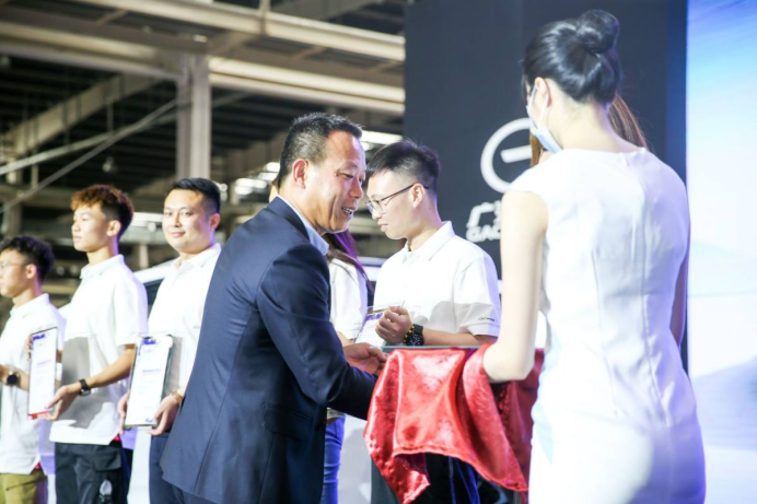 加个后缀有哪些改变？传祺GS4 PLUS 预售13.5万起1231.png