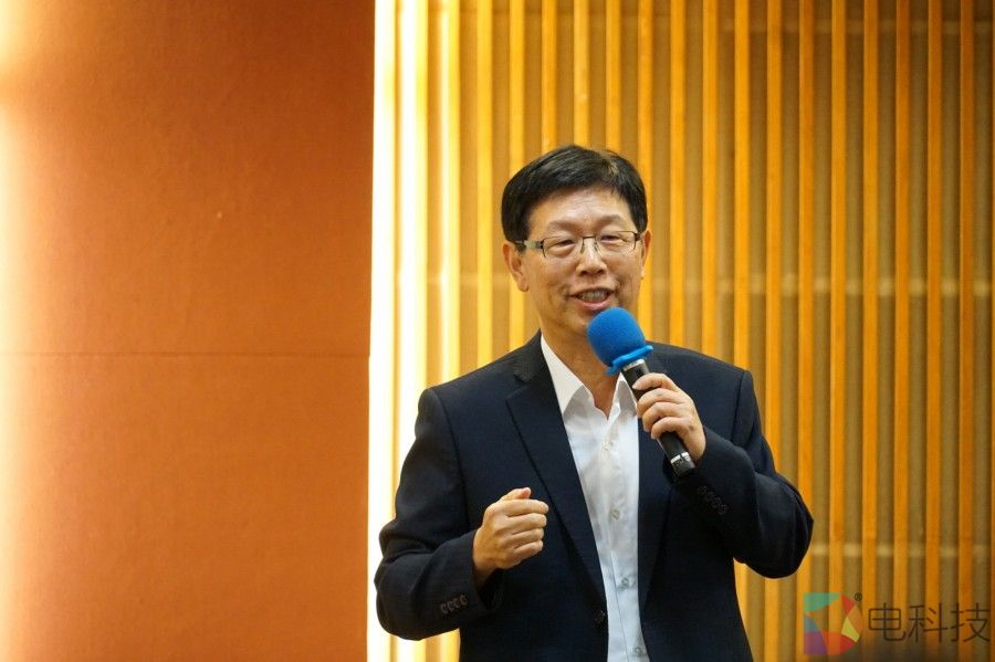 富士康董事长：2023年在美国量产电动车，向生产高科技产品转型