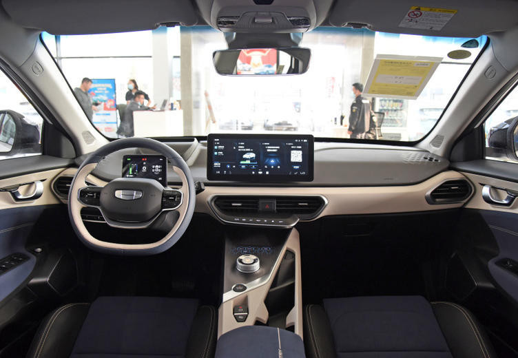 15万元预算，秦Plus、Aion和几何A，谁才是年轻人的第一辆纯电车