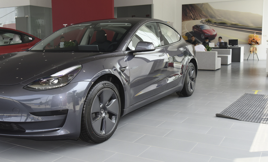 特斯拉Model3、小鹏P7、理想one，30万元纯电车，这么选就对了
