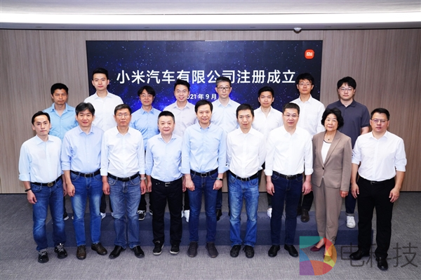 雷军投百亿在北京成立小米汽车，从20000份简历里筛选出300人团队