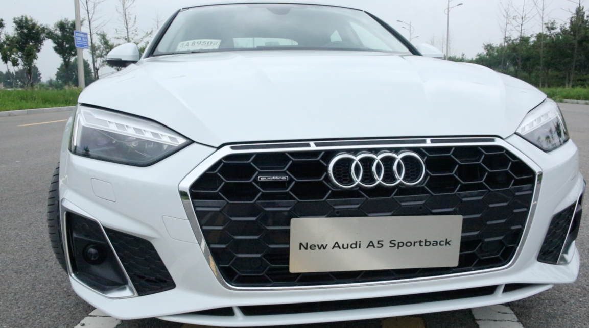 兼顾跑车性能与轿车实用性，奥迪A5 Sportback诠释极致生活态度