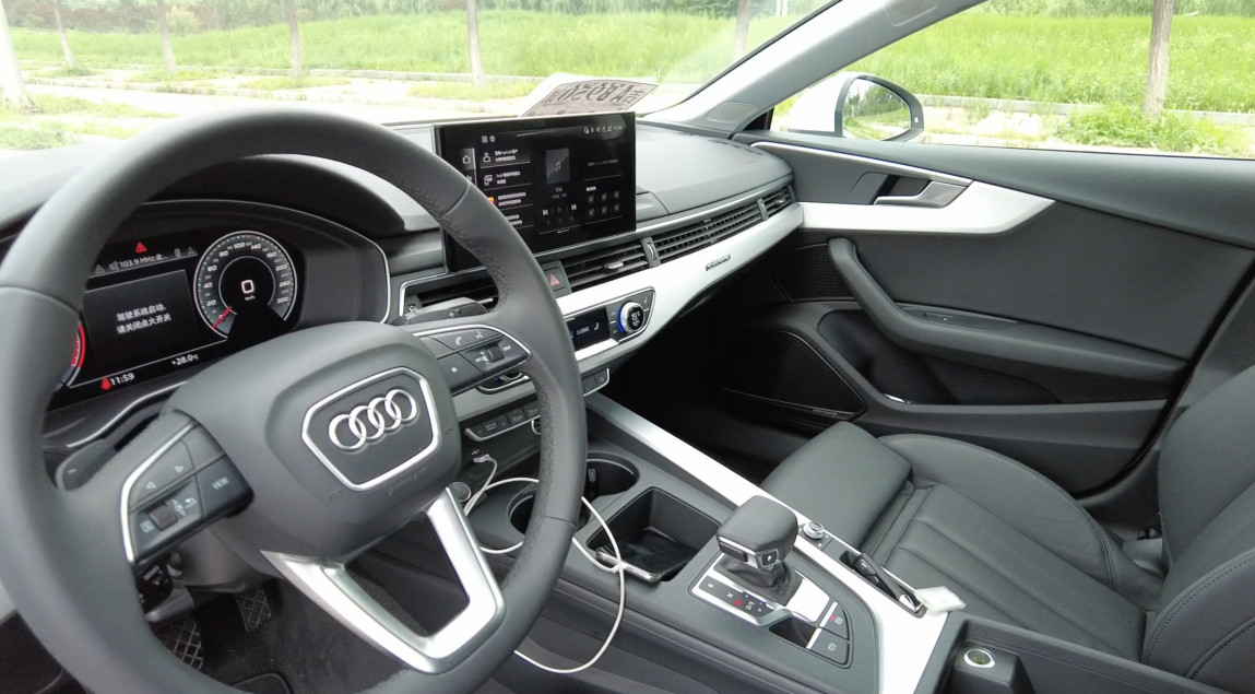 兼顾跑车性能与轿车实用性，奥迪A5 Sportback诠释极致生活态度