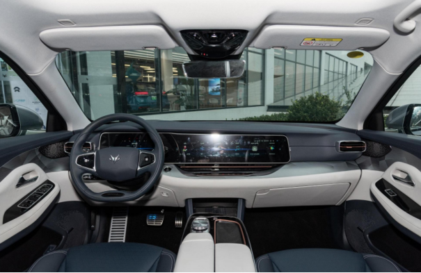 极狐阿尔法S内饰