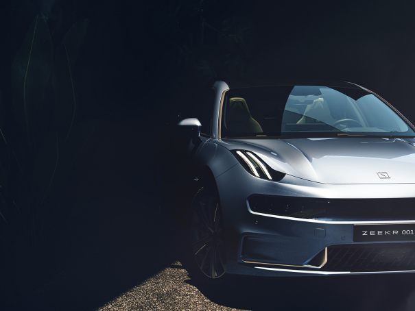 极氪001/小鹏P7/极狐阿尔法S，谁是综合实力最强的旗舰纯电动车？