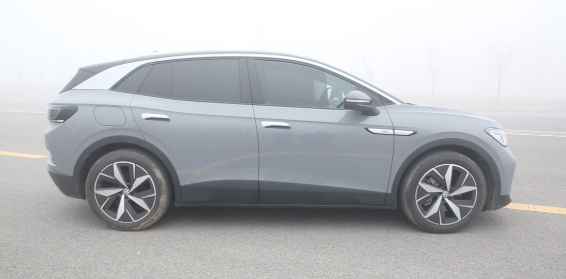 大众ID.4 CROZZ侧面