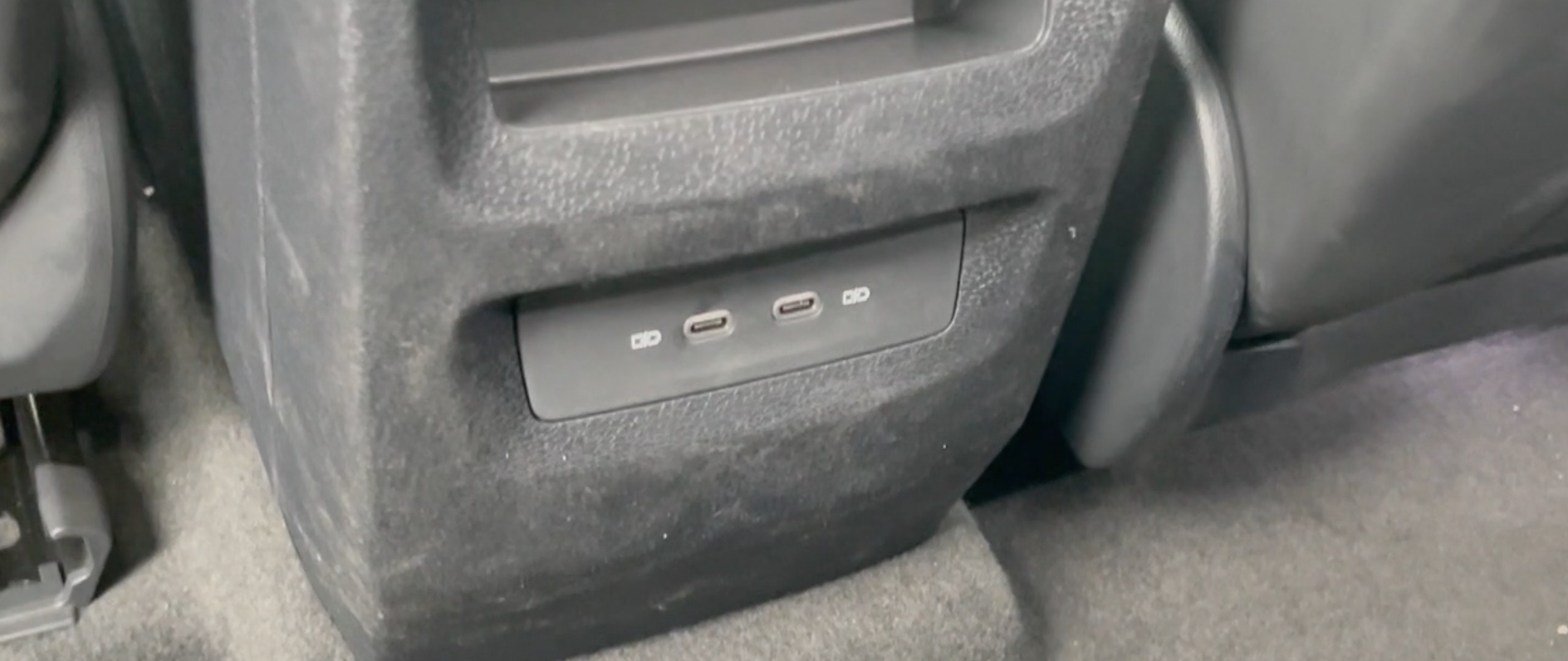 大众ID.4 CROZZ储物