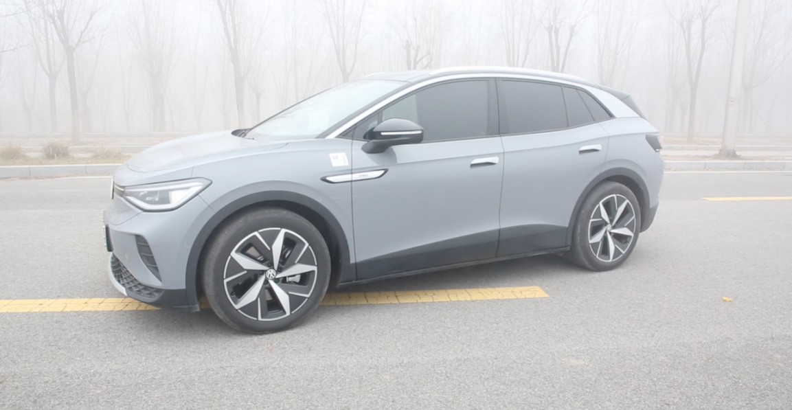 大众ID.4 CROZZ：纯电基因还原燃油质感，操控细节展现德味品质