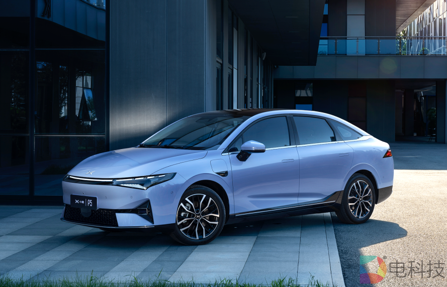 小鹏 P5