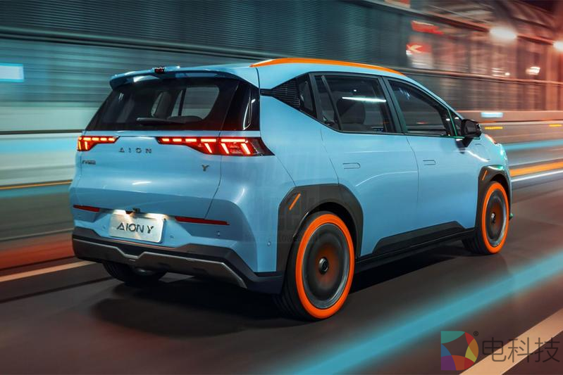 15万元纯电SUV对决，哪吒、AION和威马各有所长，你更钟情于谁？