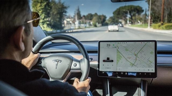 特斯拉自营车险价格曝光：德州车主乐了 价格暴降仅为此前1/4