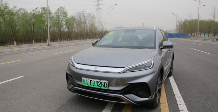  纯电SUV小钢炮比亚迪元PLUS评测：新能源取代燃油车的底气原来在这