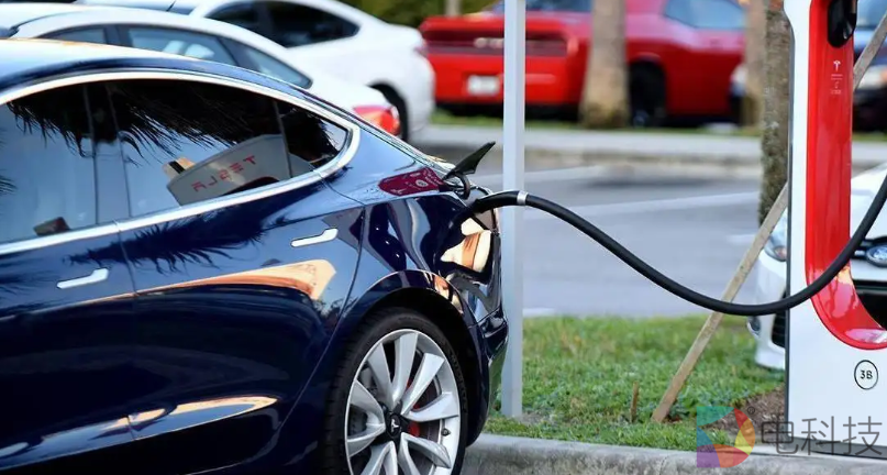 特斯拉或将开放超级充电网络，变身为新能源时代的“连锁加油站”