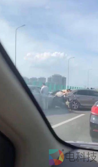 车主完全依赖辅助驾驶功能导致撞车，小鹏汽车：全力配合调查