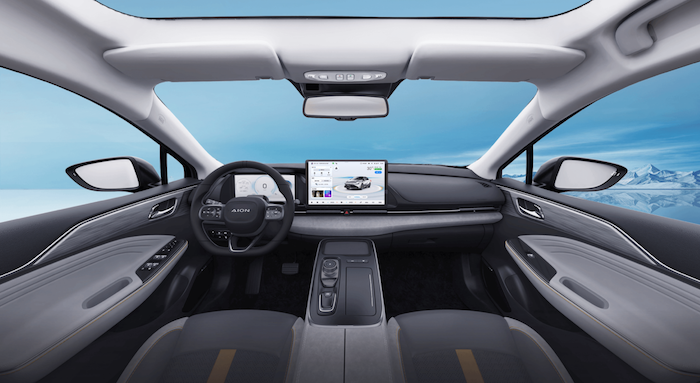 AION S 2022款 Plus 70 智领版内饰.png