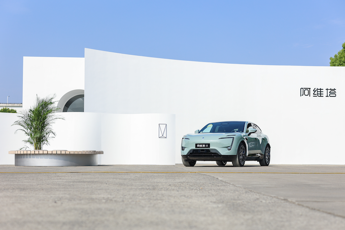    开启十日内 阿维塔11首批用户锁单突破5000台 三大天花板实力、两项终身质保、全系标配华为HI高阶智驾