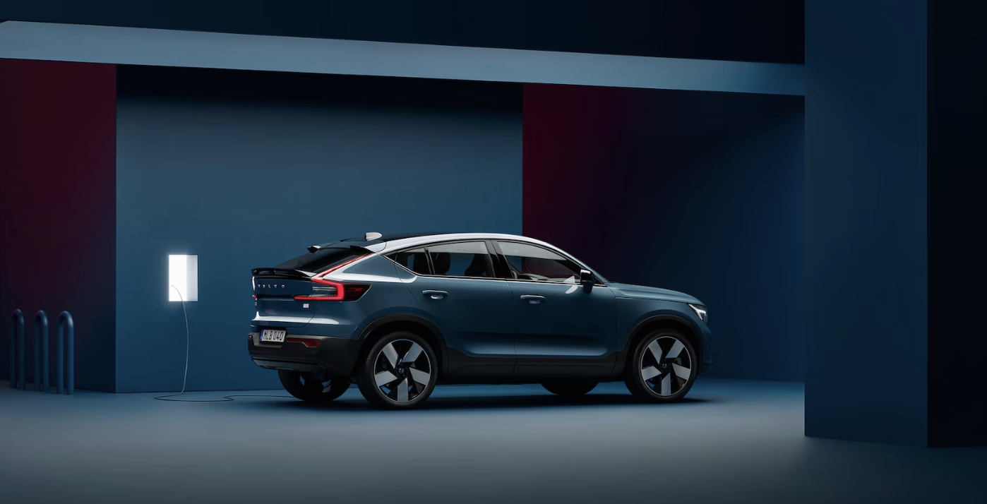  以情怀为主打，按兵不动的沃尔沃，如何面对“卷疯了”的电动车竞争大局