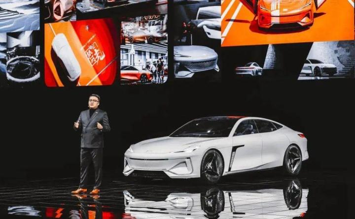  长安控诉吉利银河之光抄袭，实际是一场设计师被挖角的私人恩怨？