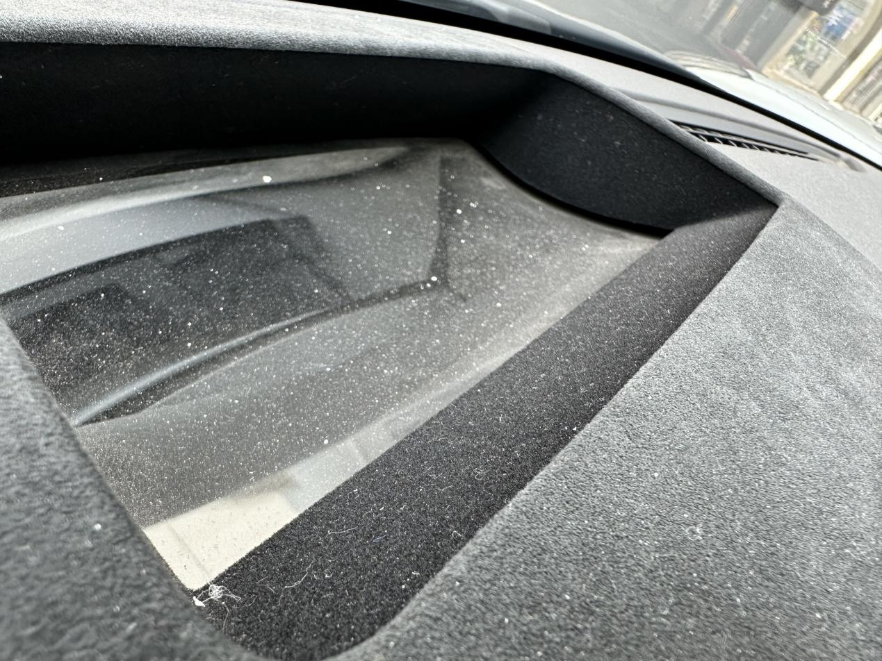  极氪001空调喷出白色有毒粉末致用户胎儿停止发育？官方不同意鉴定