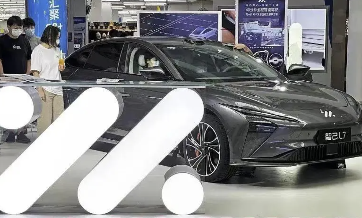 阿里扶不起智己