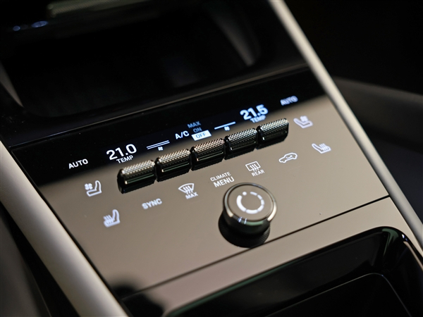  日系车躺赢：触摸屏惹人讨厌，物理按键回归成为汽车新卖点