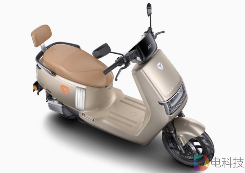 雅迪冠能探索E10