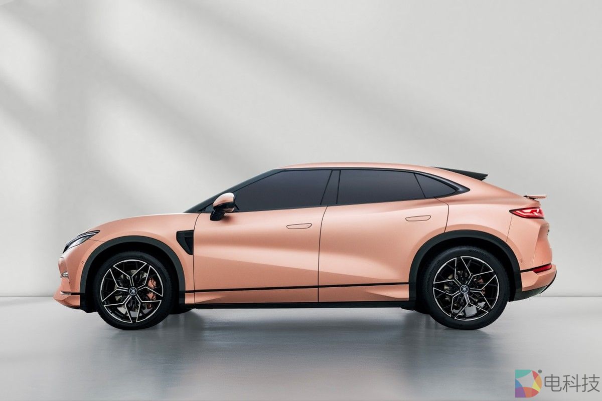 猎装SUV比亚迪宋L