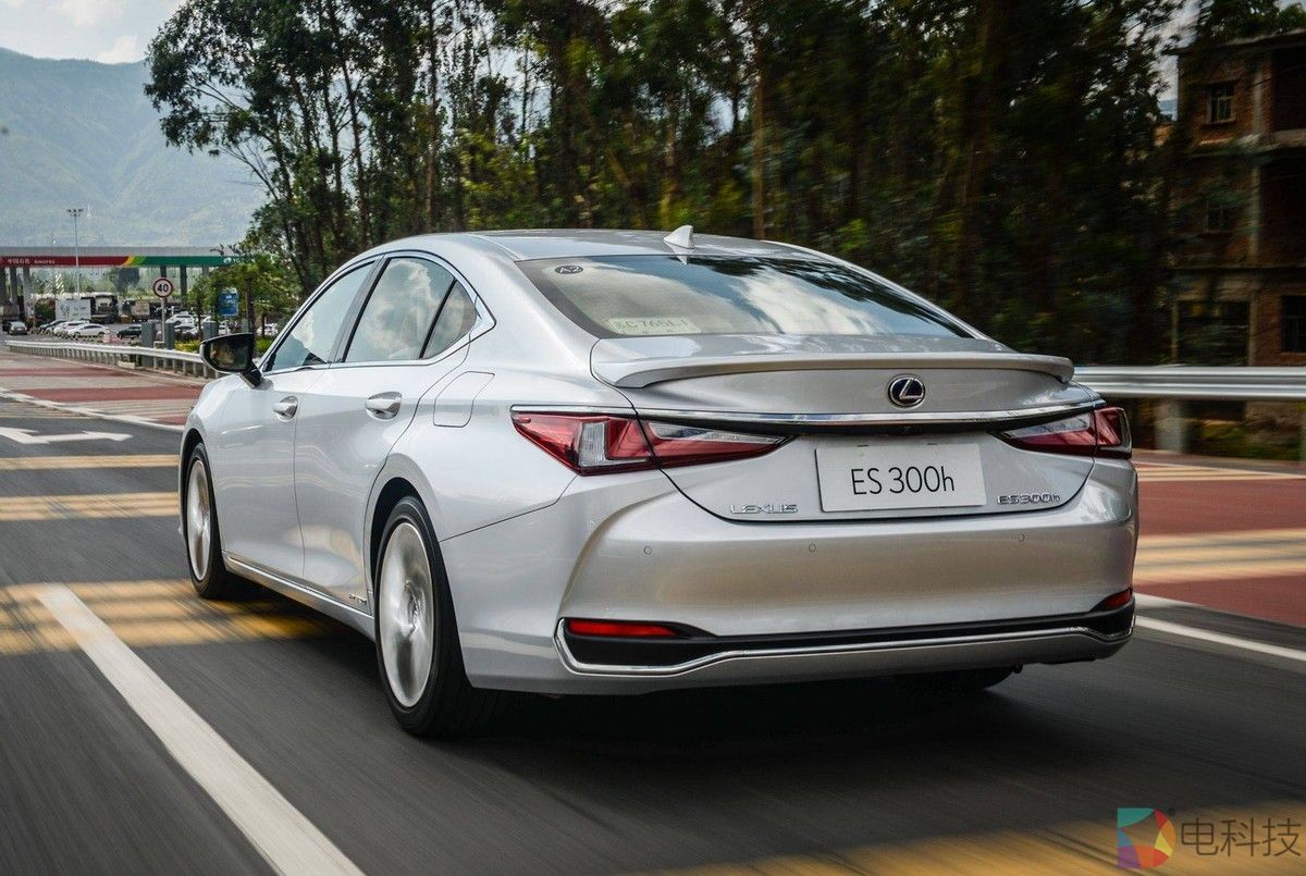 雷克萨斯降价7万也难挽颓势，国产车或彻底改变豪华车市场格局