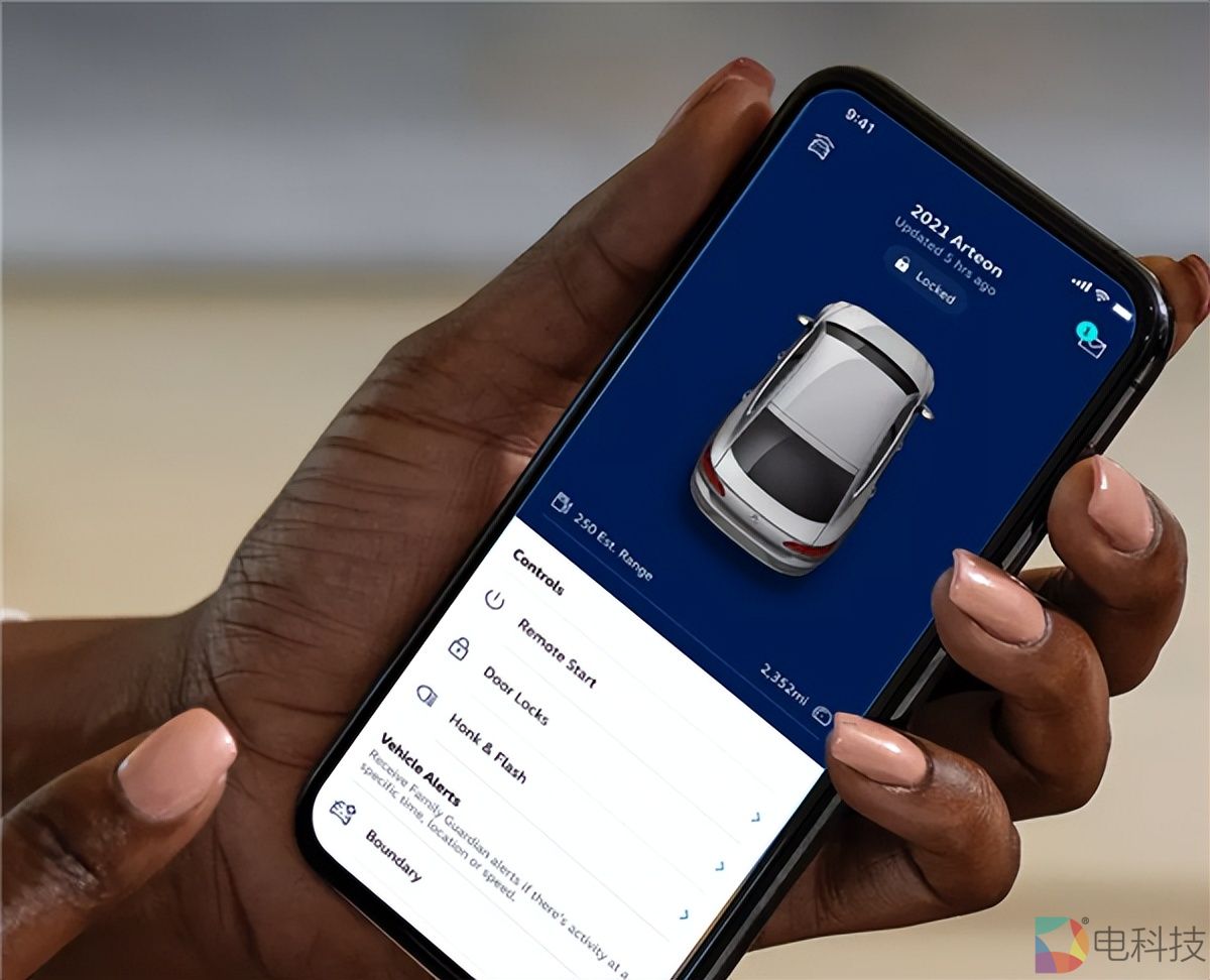 软件部门裁员三成，大众汽车依旧受困，保时捷转向谷歌寻求突破