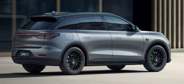 奇瑞舒享家 VS 零跑 C11：传统车企与新势力，电动SUV谁更专业？