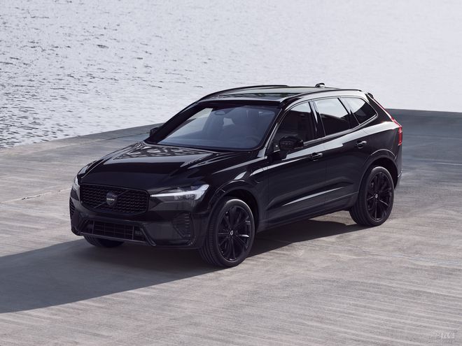 沃尔沃XC60极夜黑售52.39万 搭T8插混和四驱