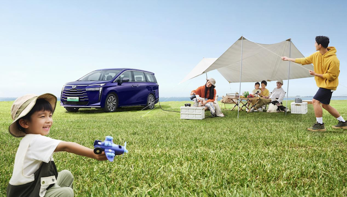  开启家用车3.0时代，中国最强的超级多用途家庭用车——传祺E8正式交付