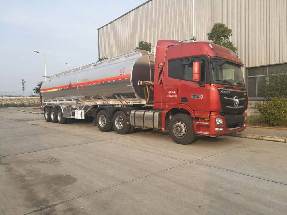 拉完煤油拉豆油，罐车行业黑幕惊心，让司机挣钱才能解决根本问题