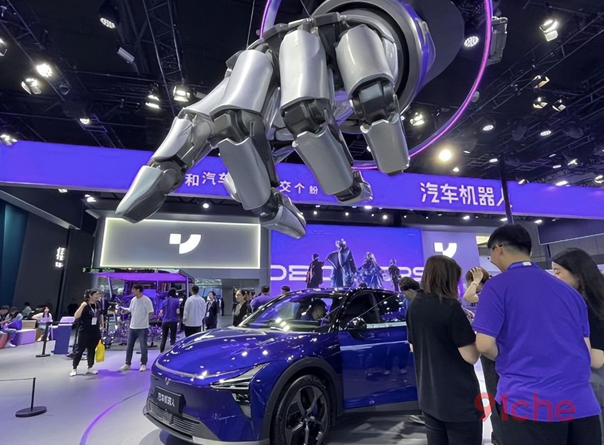 同样是躬身造车的新势力，为何含着金汤匙出生的极越汽车没做起来